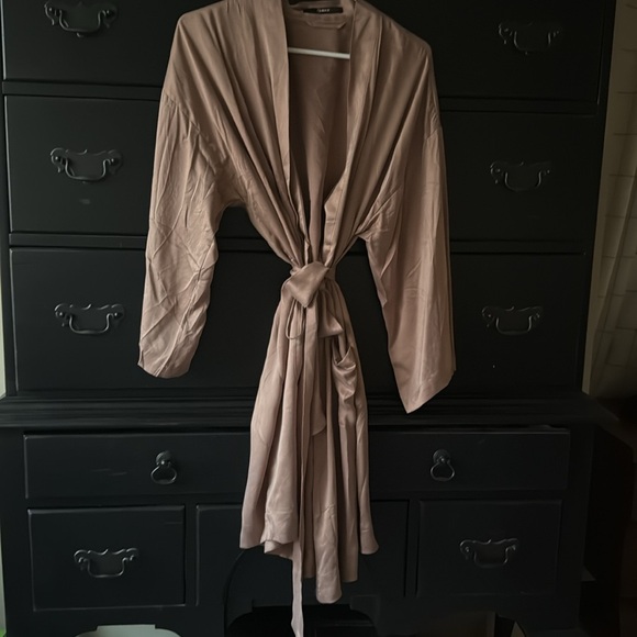 Quince robe silk one size toasted almond. - Picture 3 of 4